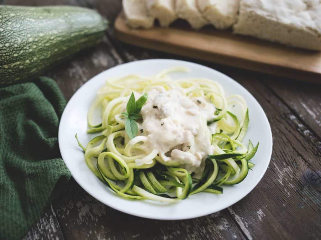 Zucchini Noodles with Alfredo Sauce