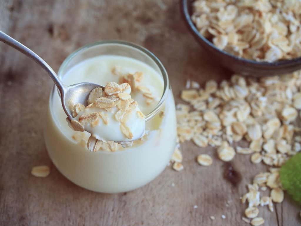 oats in yogurt