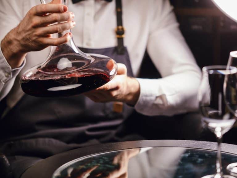 How To Choose a Good Decanter for Red Wine